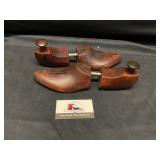 Wood shoe stretchers