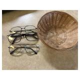 Eye glasses