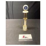 1/ 64 scale Ford gas pump
