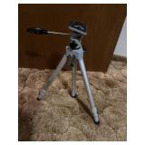 Tri pod