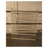 Wire magazine rack