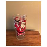 Vintage Henryï¿½s Santa glass