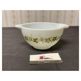 Pyrex Bowl