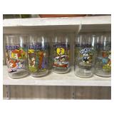 8 Flintstones Hardees Glasses