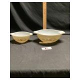 Pyrex mixing bowls