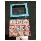 Toy, China T-set