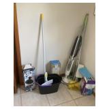 Misc cleaning supplies