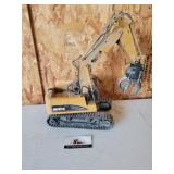 Hulna construction claw
