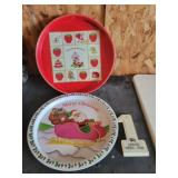 Trays and scraper