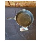 Cast iron pan