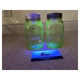 Uranium salt and pepper shakers
