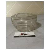 Refrigerator dish with lid