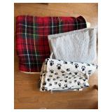 Blankets and throws