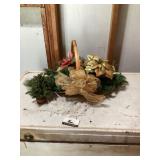 Holiday centerpiece