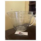 Anchor Hocking Mixing Bowl Measuring