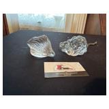 Glass shell and grapes