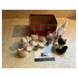Vintage rooster figurines/ shakers
