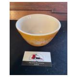 Pyrex 4 qt bowl butterfly gold