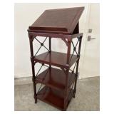 Podium / shelf