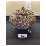 Wicker basket decor