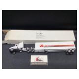 Ertl Massey Ferguson Tractor Trailer