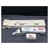 Ertl Gillette International Cab with Trailer