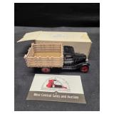 Ertl Doe Cast 1039 Chevy Stake Truck