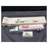 Ertl Burger WhiteGMC Aero Conventional with