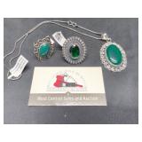 Size Green Onyx and Green Emerald