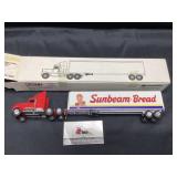 Ertl Sunbeam Bread International Cab with Trailer