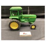 John Deere 1/16 scale tractor