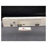 International cab with trailers diecast