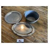 Metal servingware