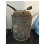 Galvanized oil can