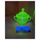 Uranium jar with lid