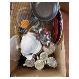 Pots, pans and misc kitchen