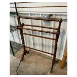 Jenny Lind Style Quilt Rack