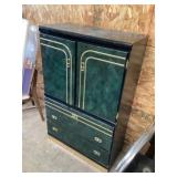 Dresser approximately 17 x 33 x 52 tall