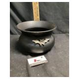 Halloween kettle decor