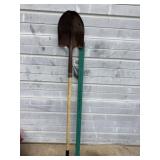 Sand shovel