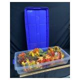Clear tote with lid and flower decor
