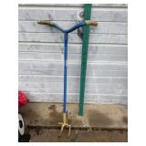 Garden claw