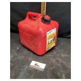 2 gallon gas can