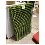 Pet kennel approximately 22 x 36