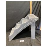 Plastic pet steps