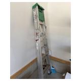 Aluminum ladder