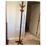 Hall tree