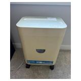 Royal paper shredder