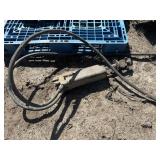John Deere hydraulic cylinder