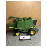 9500 JD Combine toy